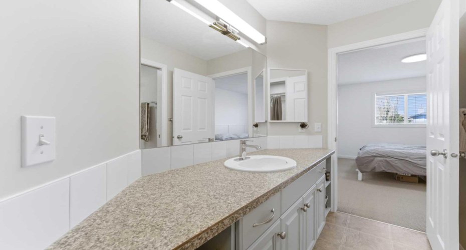 54 Glensummit Close, Cochrane, Alberta T4C 2K1, 3 Bedrooms Bedrooms, ,3 BathroomsBathrooms,Residential,For Sale,Glensummit,A2302203