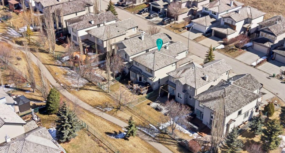 54 Glensummit Close, Cochrane, Alberta T4C 2K1, 3 Bedrooms Bedrooms, ,3 BathroomsBathrooms,Residential,For Sale,Glensummit,A2302203