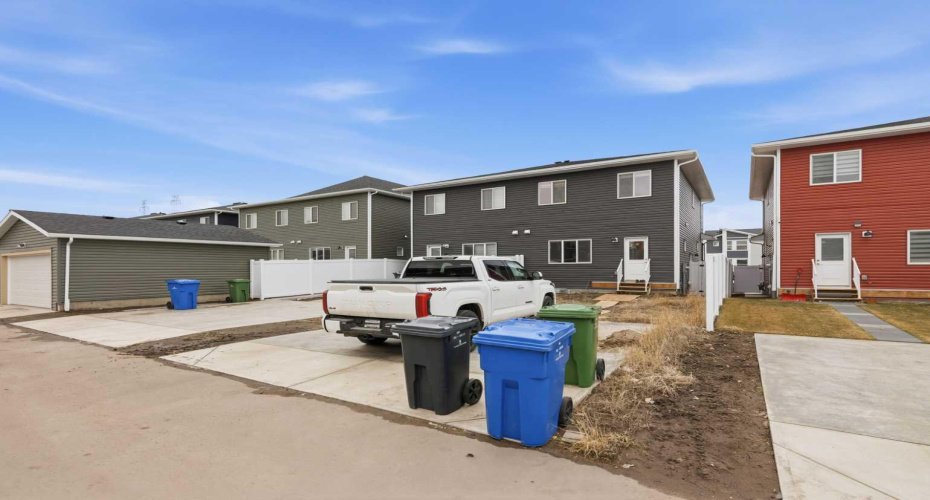 592 DAWSON Drive, Chestermere, Alberta T1X 2X1, 3 Bedrooms Bedrooms, ,3 BathroomsBathrooms,Residential,For Sale,DAWSON,A2301477