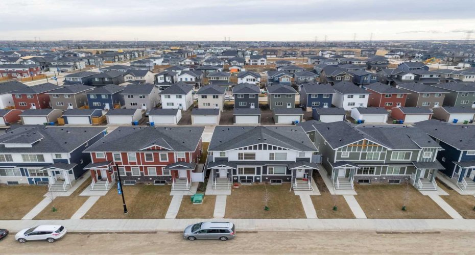 592 DAWSON Drive, Chestermere, Alberta T1X 2X1, 3 Bedrooms Bedrooms, ,3 BathroomsBathrooms,Residential,For Sale,DAWSON,A2301477