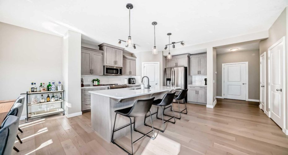 215 Kinniburgh Road, Chestermere, Alberta T1X 0Y7, 4 Bedrooms Bedrooms, ,3 BathroomsBathrooms,Residential,For Sale,Kinniburgh,A2301342