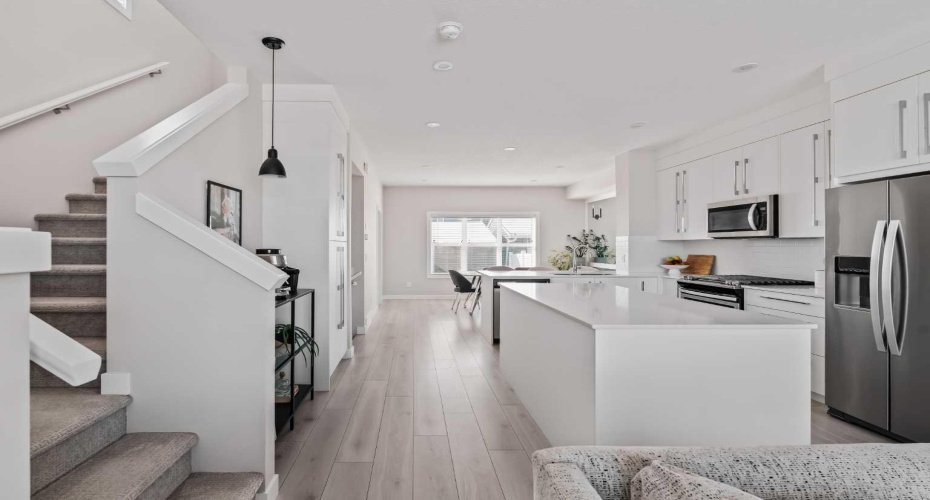 408 West Lakeview Drive, Chestermere, Alberta T1X 2A4, 3 Bedrooms Bedrooms, ,3 BathroomsBathrooms,Residential,For Sale,West Lakeview,A2296354