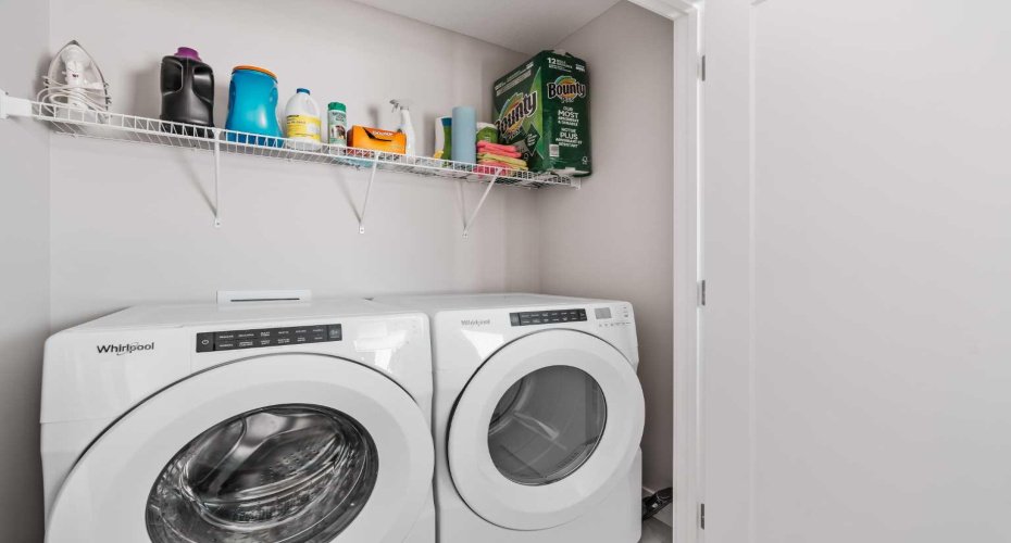 408 West Lakeview Drive, Chestermere, Alberta T1X 2A4, 3 Bedrooms Bedrooms, ,3 BathroomsBathrooms,Residential,For Sale,West Lakeview,A2296354