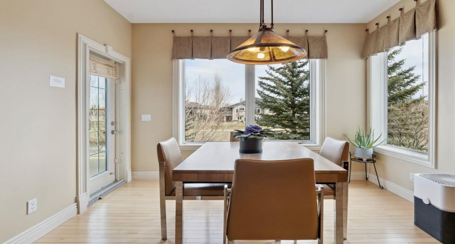 212 Springmere Place, Chestermere, Alberta T1X 1J2, 5 Bedrooms Bedrooms, ,4 BathroomsBathrooms,Residential,For Sale,Springmere,A2297982