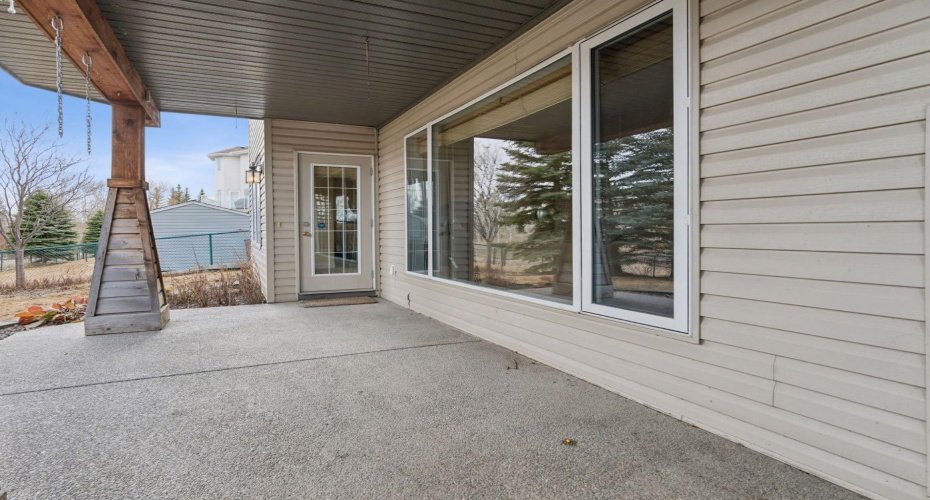 212 Springmere Place, Chestermere, Alberta T1X 1J2, 5 Bedrooms Bedrooms, ,4 BathroomsBathrooms,Residential,For Sale,Springmere,A2297982