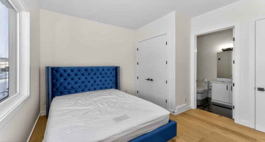 1049 Waterstone Green, Chestermere, Alberta T1X 2Z1, 5 Bedrooms Bedrooms, ,5 BathroomsBathrooms,Residential,For Sale,Waterstone,A2301003