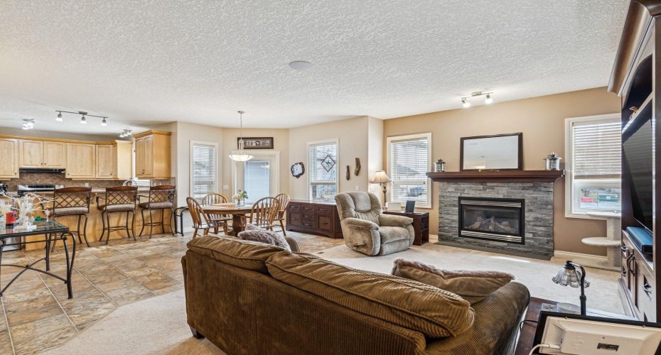 937 Cimarron Park Close, Okotoks, Alberta T1S2E6, 4 Bedrooms Bedrooms, ,3 BathroomsBathrooms,Residential,For Sale,Cimarron Park,A2301302