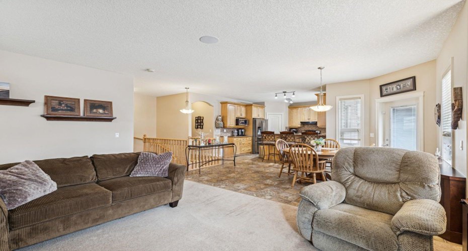 937 Cimarron Park Close, Okotoks, Alberta T1S2E6, 4 Bedrooms Bedrooms, ,3 BathroomsBathrooms,Residential,For Sale,Cimarron Park,A2301302