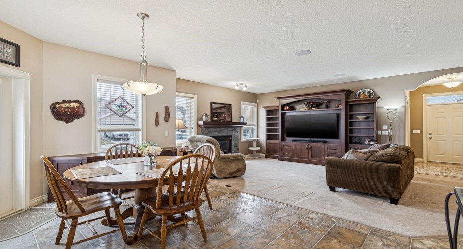 937 Cimarron Park Close, Okotoks, Alberta T1S2E6, 4 Bedrooms Bedrooms, ,3 BathroomsBathrooms,Residential,For Sale,Cimarron Park,A2301302