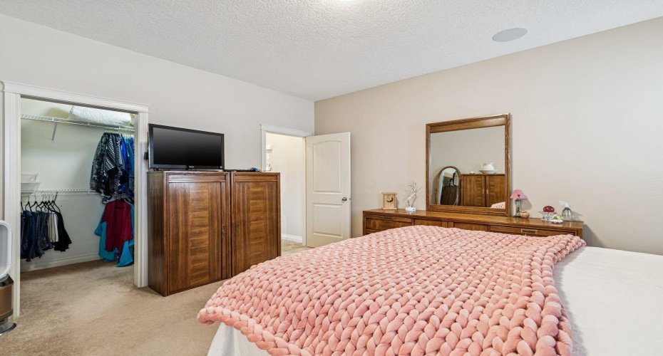 937 Cimarron Park Close, Okotoks, Alberta T1S2E6, 4 Bedrooms Bedrooms, ,3 BathroomsBathrooms,Residential,For Sale,Cimarron Park,A2301302