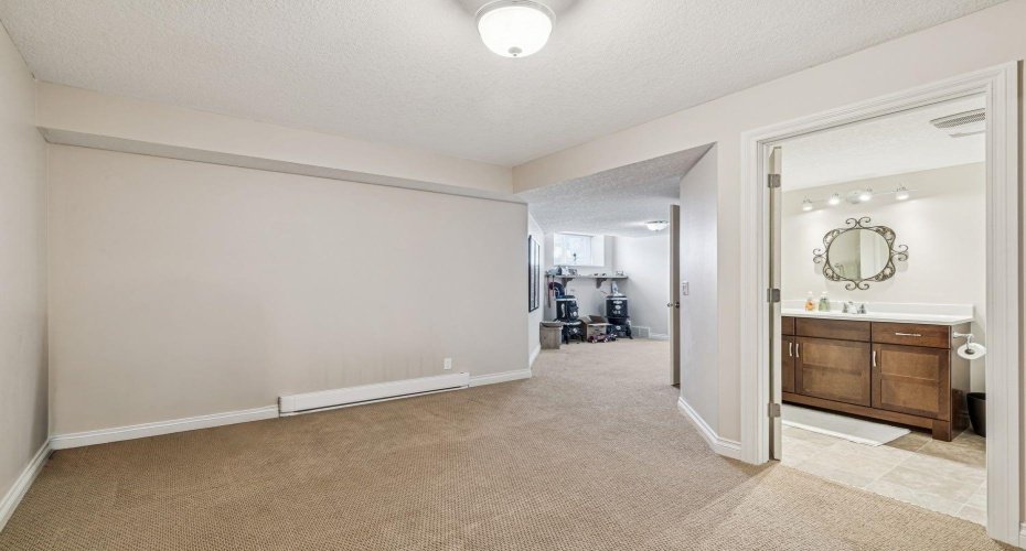 937 Cimarron Park Close, Okotoks, Alberta T1S2E6, 4 Bedrooms Bedrooms, ,3 BathroomsBathrooms,Residential,For Sale,Cimarron Park,A2301302