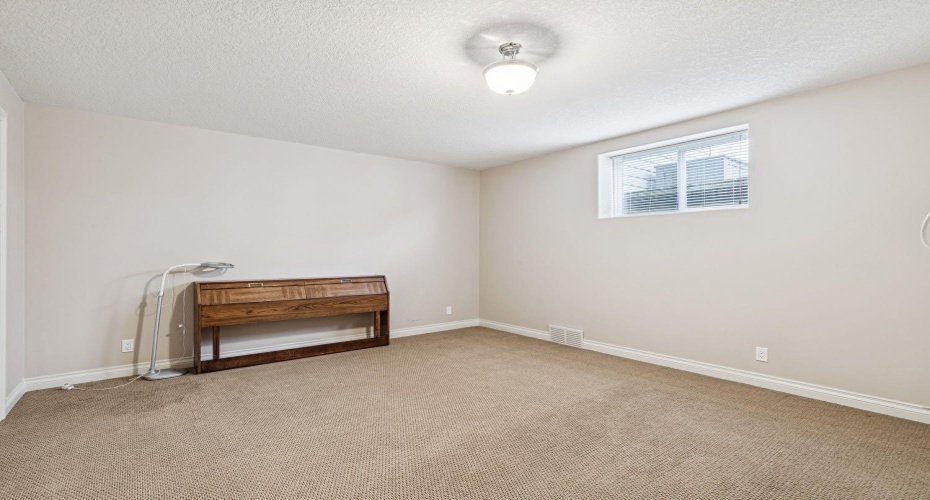 937 Cimarron Park Close, Okotoks, Alberta T1S2E6, 4 Bedrooms Bedrooms, ,3 BathroomsBathrooms,Residential,For Sale,Cimarron Park,A2301302