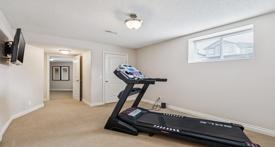 937 Cimarron Park Close, Okotoks, Alberta T1S2E6, 4 Bedrooms Bedrooms, ,3 BathroomsBathrooms,Residential,For Sale,Cimarron Park,A2301302