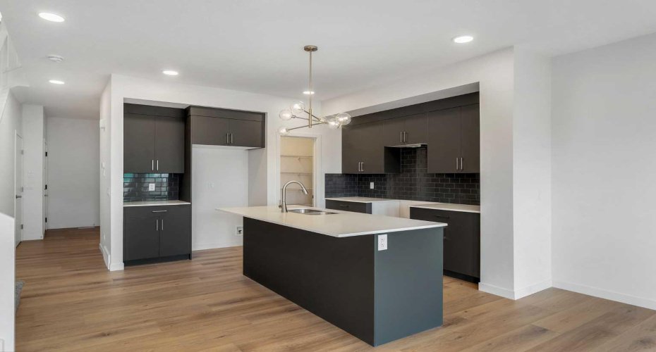 15 Heritage Heath, Cochrane, Alberta T4C3K8, 3 Bedrooms Bedrooms, ,3 BathroomsBathrooms,Residential,For Sale,Heritage,A2301586