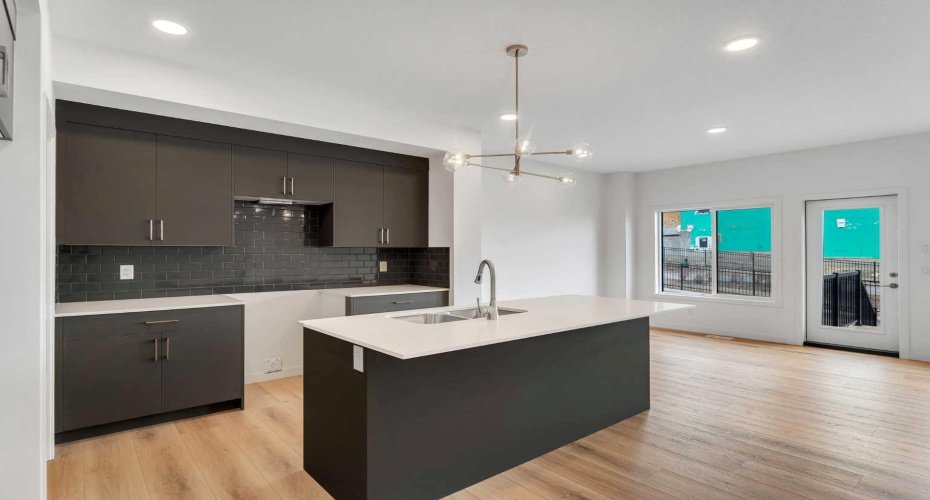 15 Heritage Heath, Cochrane, Alberta T4C3K8, 3 Bedrooms Bedrooms, ,3 BathroomsBathrooms,Residential,For Sale,Heritage,A2301586