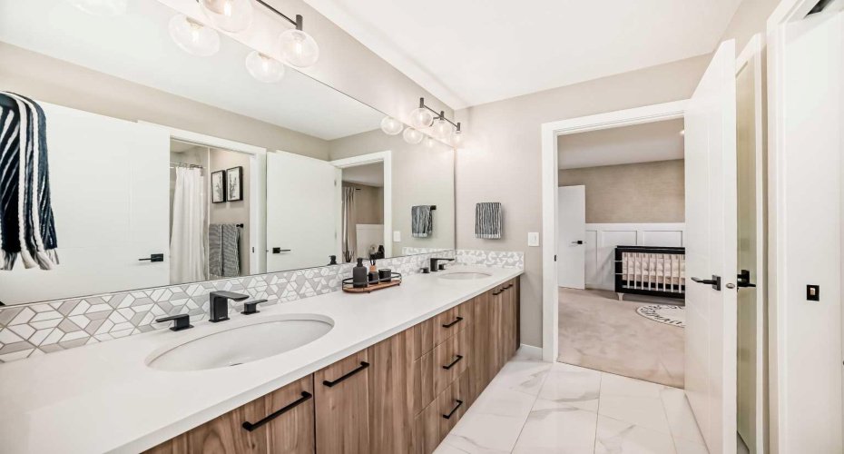 53 Mist Mountain Rise, Okotoks, Alberta T1S5R4, 5 Bedrooms Bedrooms, ,4 BathroomsBathrooms,Residential,For Sale,Mist Mountain,A2302127