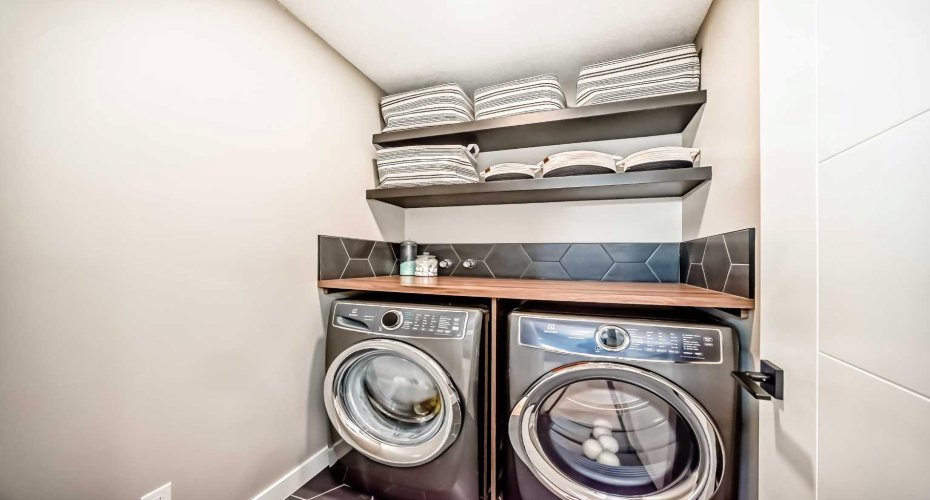 53 Mist Mountain Rise, Okotoks, Alberta T1S5R4, 5 Bedrooms Bedrooms, ,4 BathroomsBathrooms,Residential,For Sale,Mist Mountain,A2302127