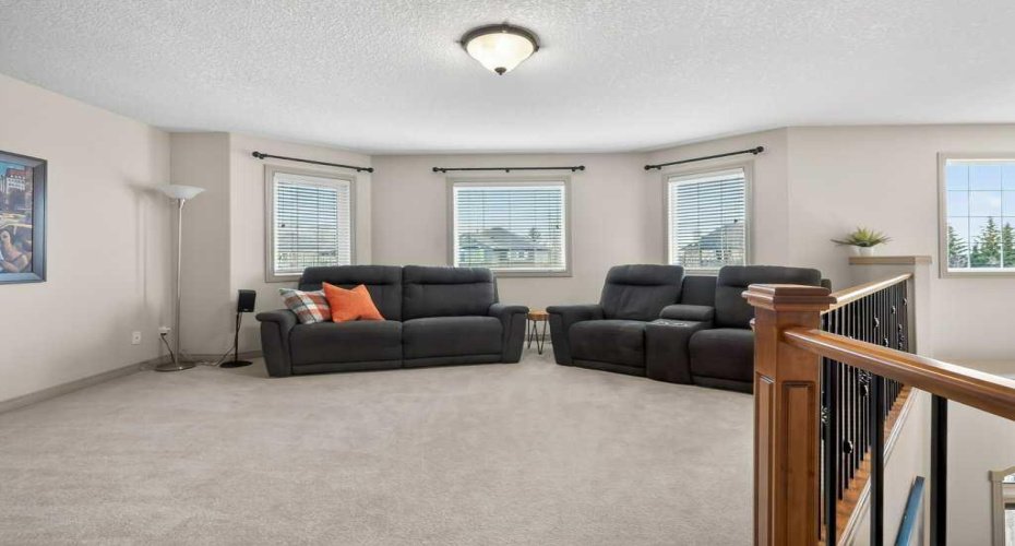 203 Crystal Green Point, Okotoks, Alberta T1S 2K7, 3 Bedrooms Bedrooms, ,3 BathroomsBathrooms,Residential,For Sale,Crystal Green,A2302216