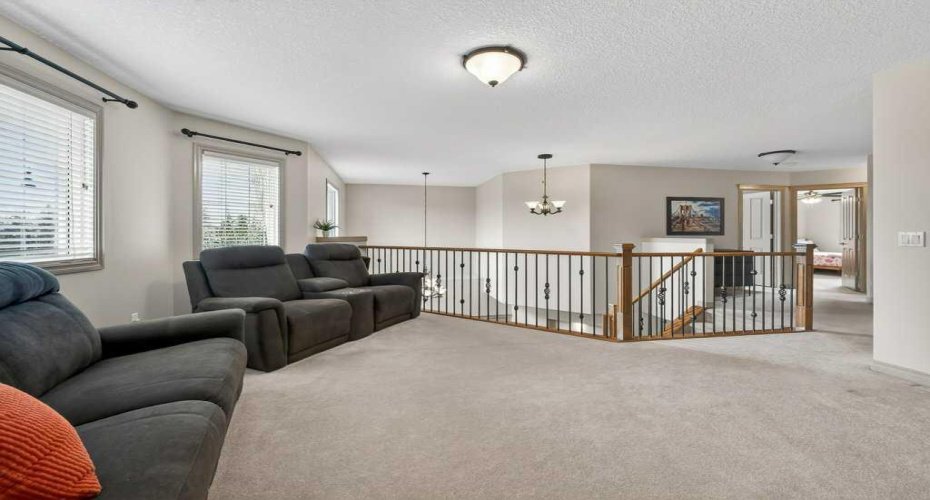 203 Crystal Green Point, Okotoks, Alberta T1S 2K7, 3 Bedrooms Bedrooms, ,3 BathroomsBathrooms,Residential,For Sale,Crystal Green,A2302216