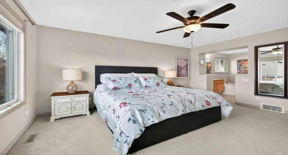 203 Crystal Green Point, Okotoks, Alberta T1S 2K7, 3 Bedrooms Bedrooms, ,3 BathroomsBathrooms,Residential,For Sale,Crystal Green,A2302216