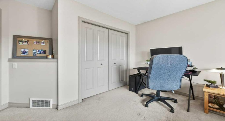 203 Crystal Green Point, Okotoks, Alberta T1S 2K7, 3 Bedrooms Bedrooms, ,3 BathroomsBathrooms,Residential,For Sale,Crystal Green,A2302216