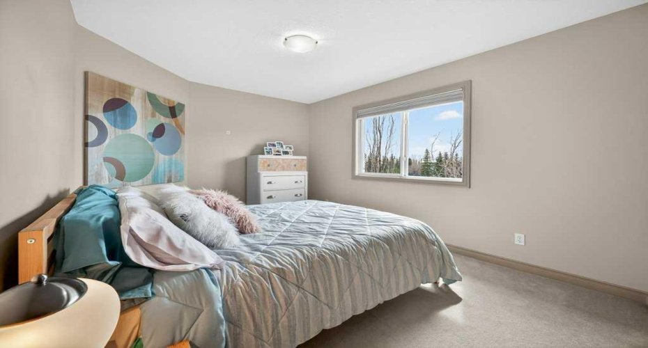 203 Crystal Green Point, Okotoks, Alberta T1S 2K7, 3 Bedrooms Bedrooms, ,3 BathroomsBathrooms,Residential,For Sale,Crystal Green,A2302216