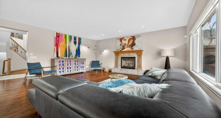 203 Crystal Green Point, Okotoks, Alberta T1S 2K7, 3 Bedrooms Bedrooms, ,3 BathroomsBathrooms,Residential,For Sale,Crystal Green,A2302216