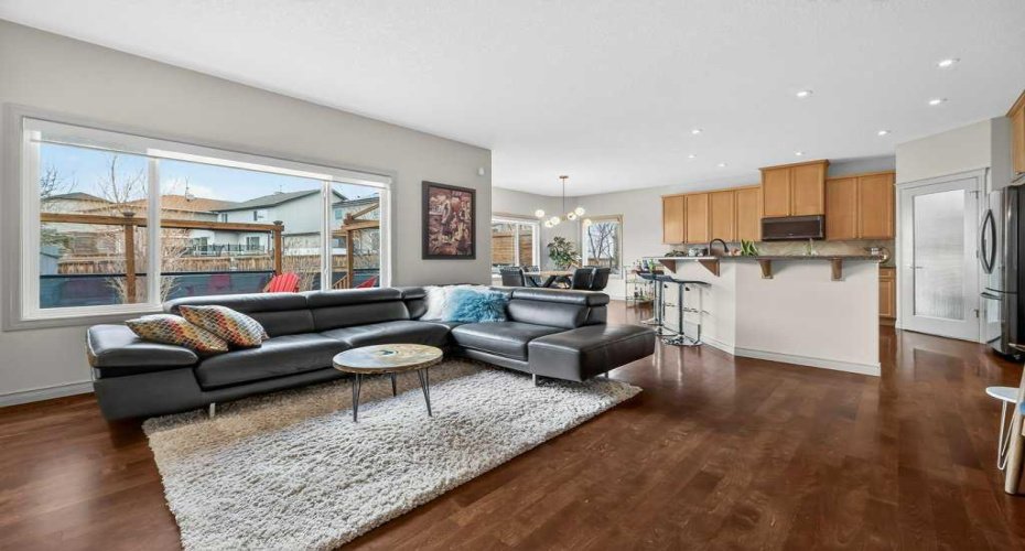 203 Crystal Green Point, Okotoks, Alberta T1S 2K7, 3 Bedrooms Bedrooms, ,3 BathroomsBathrooms,Residential,For Sale,Crystal Green,A2302216