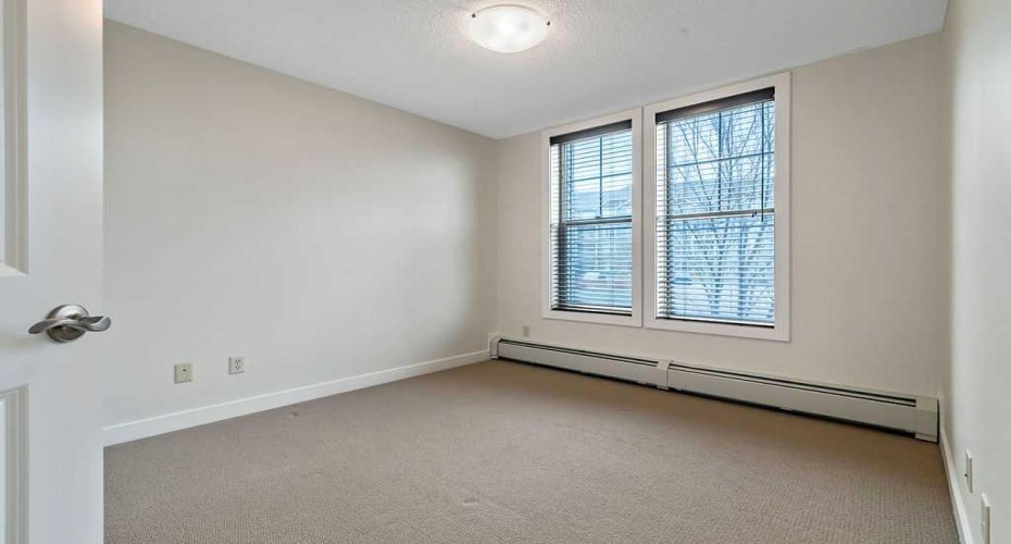 205 Sunset Drive, Cochrane, Alberta T4C 0H6, 2 Bedrooms Bedrooms, ,2 BathroomsBathrooms,Residential,For Sale,Sunset,A2302560