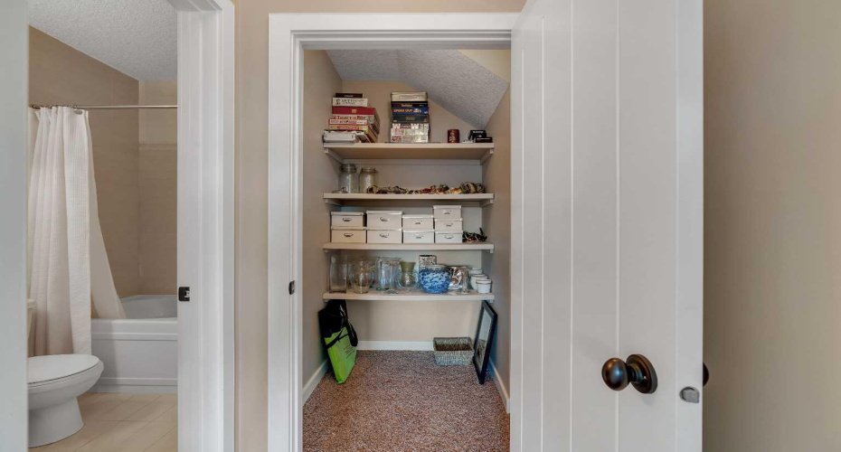 287 Sunset View, Cochrane, Alberta T4C 0N6, 3 Bedrooms Bedrooms, ,4 BathroomsBathrooms,Residential,For Sale,Sunset,A2302826