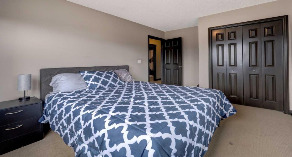 168 Sunset View, Cochrane, Alberta T4C0E8, 3 Bedrooms Bedrooms, ,3 BathroomsBathrooms,Residential,For Sale,Sunset,A2302904