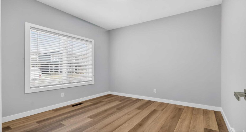 124 Chelsea Glen, Chestermere, Alberta T1X 2P4, 5 Bedrooms Bedrooms, ,4 BathroomsBathrooms,Residential,For Sale,Chelsea,A2302868