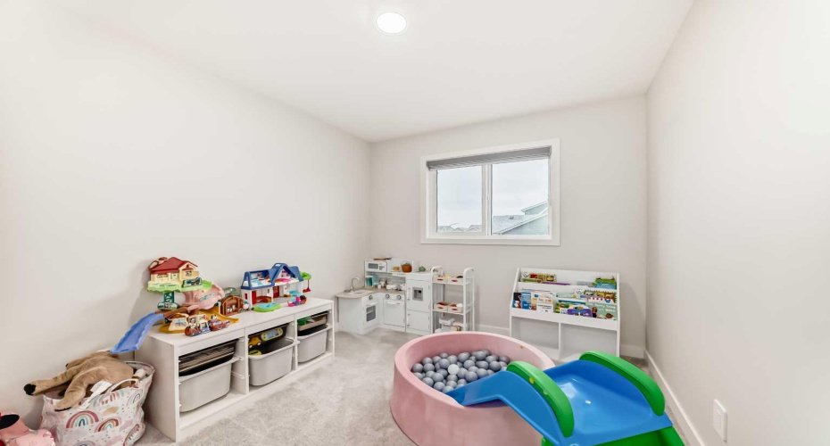 149 Lavender Manor, Calgary, Alberta T3S 0G7, 3 Bedrooms Bedrooms, ,3 BathroomsBathrooms,Residential,For Sale,Lavender,A2303116