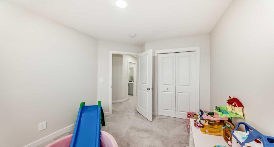 149 Lavender Manor, Calgary, Alberta T3S 0G7, 3 Bedrooms Bedrooms, ,3 BathroomsBathrooms,Residential,For Sale,Lavender,A2303116