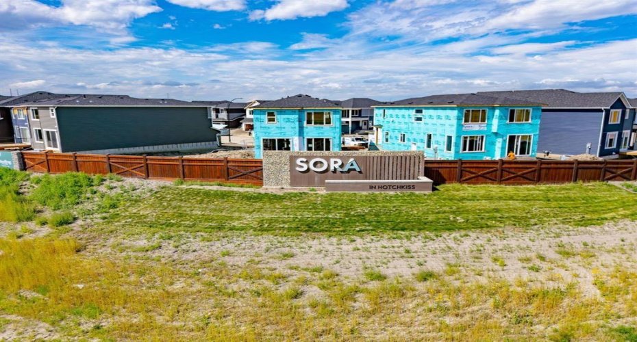214 Sora Gardens, Calgary, Alberta T3S 0m7, 3 Bedrooms Bedrooms, ,3 BathroomsBathrooms,Residential,For Sale,Sora,A2303190