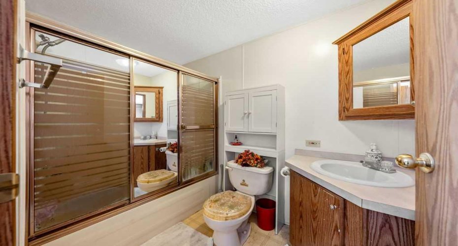 131 Heritage Drive, Okotoks, Alberta T1S 1M4, 3 Bedrooms Bedrooms, ,2 BathroomsBathrooms,Mobile,For Sale,Heritage,A2303205