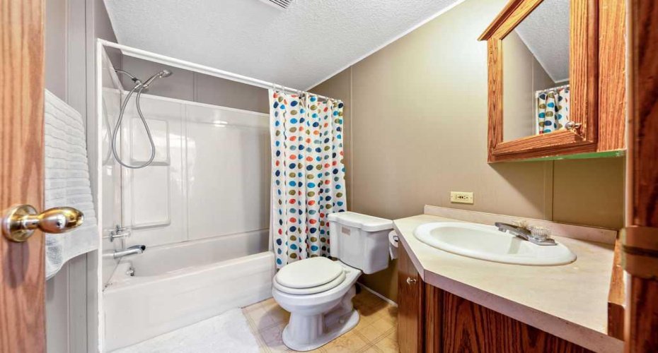 131 Heritage Drive, Okotoks, Alberta T1S 1M4, 3 Bedrooms Bedrooms, ,2 BathroomsBathrooms,Mobile,For Sale,Heritage,A2303205