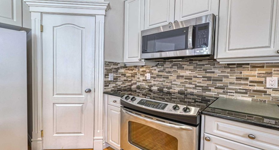 253 Patterson Boulevard, Calgary, Alberta T3H 3J6, 5 Bedrooms Bedrooms, ,4 BathroomsBathrooms,Residential,For Sale,Patterson,A2301955