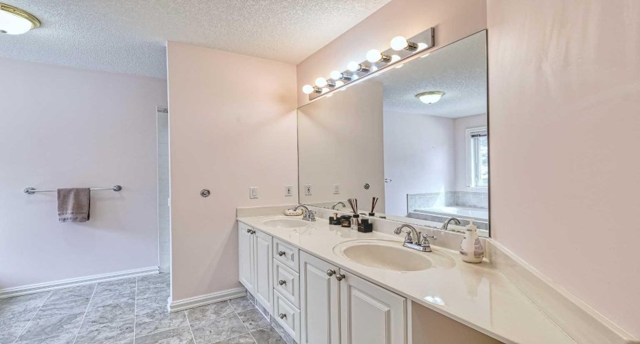 253 Patterson Boulevard, Calgary, Alberta T3H 3J6, 5 Bedrooms Bedrooms, ,4 BathroomsBathrooms,Residential,For Sale,Patterson,A2301955
