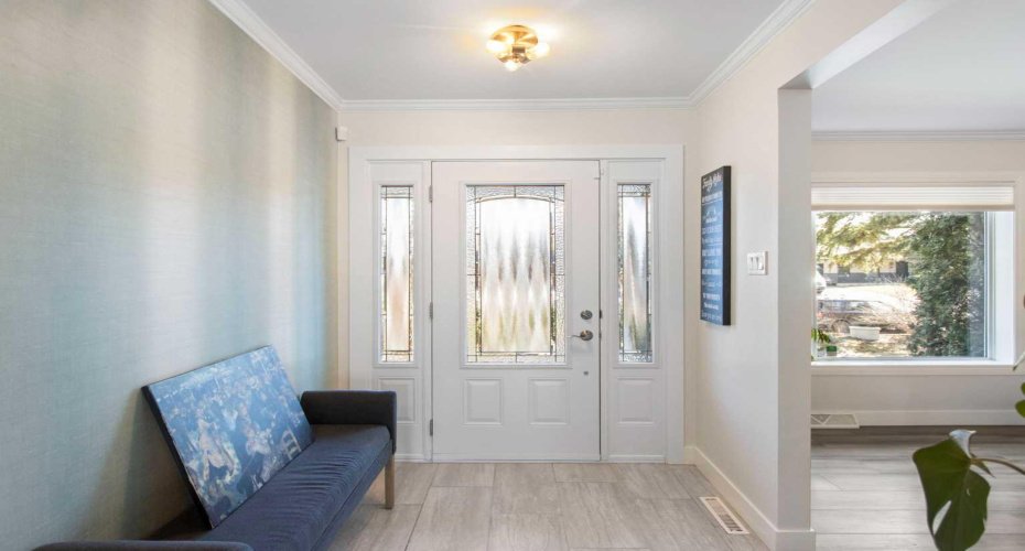 656 Willow Brook Drive, Calgary, Alberta T2J 1N8, 5 Bedrooms Bedrooms, ,4 BathroomsBathrooms,Residential,For Sale,Willow Brook,A2302207