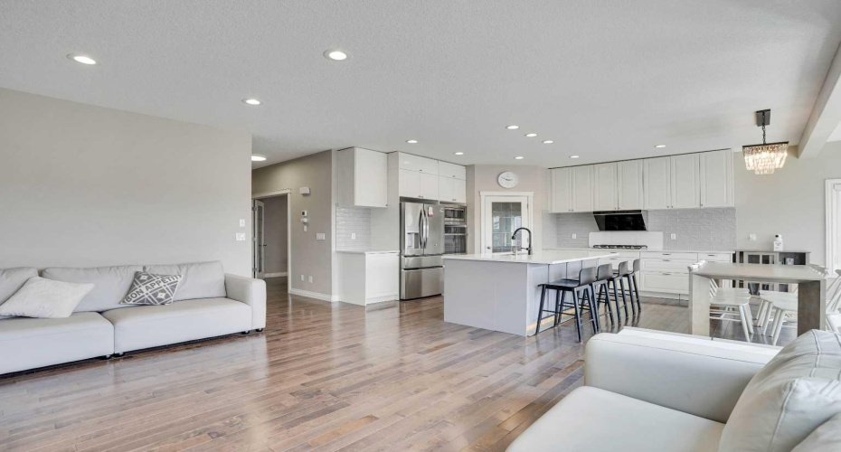 85 evansborough Way, Calgary, Alberta t3p 0m6, 4 Bedrooms Bedrooms, ,4 BathroomsBathrooms,Residential,For Sale,evansborough,A2303256