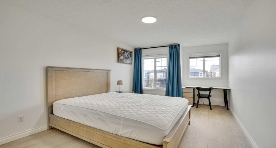 85 evansborough Way, Calgary, Alberta t3p 0m6, 4 Bedrooms Bedrooms, ,4 BathroomsBathrooms,Residential,For Sale,evansborough,A2303256