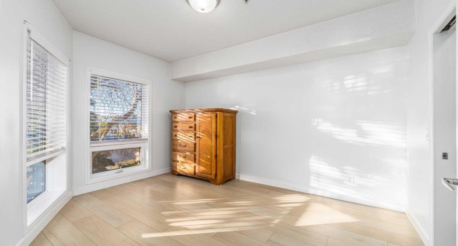 15204 Bannister Road, Calgary, Alberta T2X3T4, 2 Bedrooms Bedrooms, ,2 BathroomsBathrooms,Residential,For Sale,Bannister,A2276745