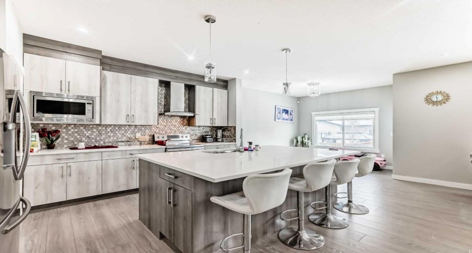 197 Baysprings Gardens, Airdrie, Alberta T4B5C5, 6 Bedrooms Bedrooms, ,4 BathroomsBathrooms,Residential,For Sale,Baysprings,A2290238