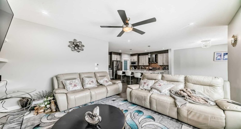 197 Baysprings Gardens, Airdrie, Alberta T4B5C5, 6 Bedrooms Bedrooms, ,4 BathroomsBathrooms,Residential,For Sale,Baysprings,A2290238