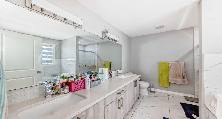 197 Baysprings Gardens, Airdrie, Alberta T4B5C5, 6 Bedrooms Bedrooms, ,4 BathroomsBathrooms,Residential,For Sale,Baysprings,A2290238