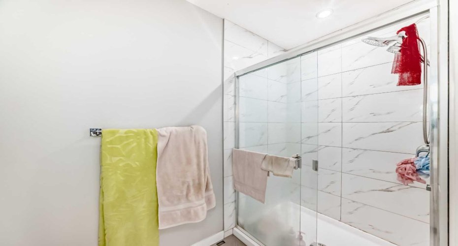 197 Baysprings Gardens, Airdrie, Alberta T4B5C5, 6 Bedrooms Bedrooms, ,4 BathroomsBathrooms,Residential,For Sale,Baysprings,A2290238