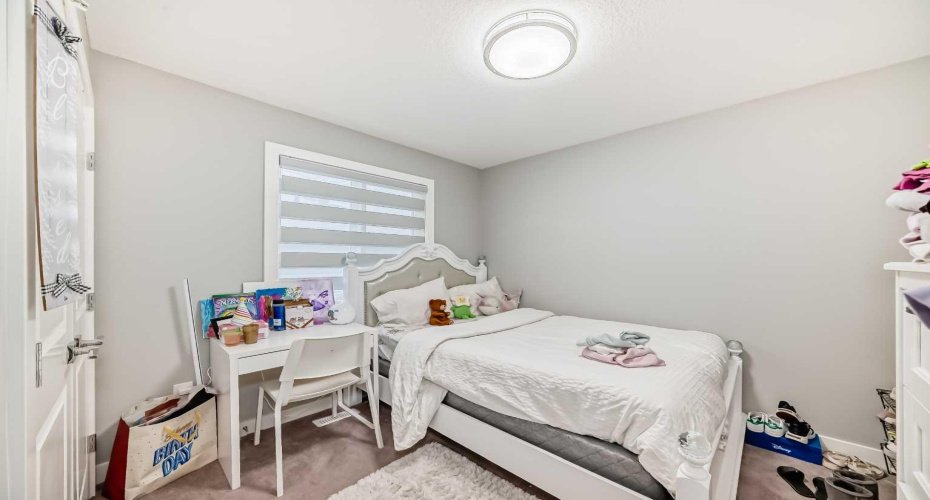 197 Baysprings Gardens, Airdrie, Alberta T4B5C5, 6 Bedrooms Bedrooms, ,4 BathroomsBathrooms,Residential,For Sale,Baysprings,A2290238