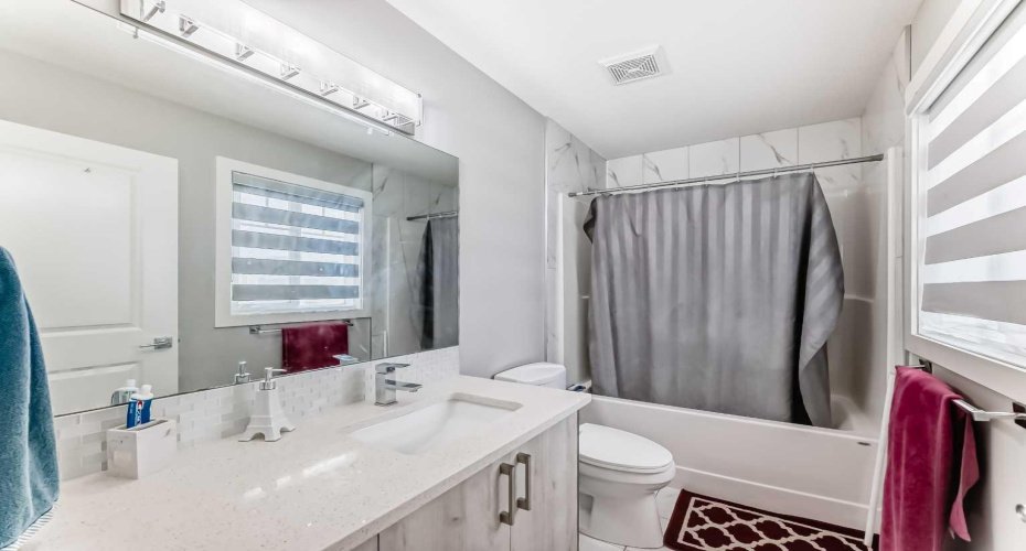 197 Baysprings Gardens, Airdrie, Alberta T4B5C5, 6 Bedrooms Bedrooms, ,4 BathroomsBathrooms,Residential,For Sale,Baysprings,A2290238