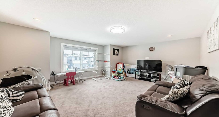 197 Baysprings Gardens, Airdrie, Alberta T4B5C5, 6 Bedrooms Bedrooms, ,4 BathroomsBathrooms,Residential,For Sale,Baysprings,A2290238